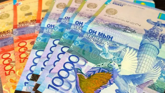 В 2024 году в Казахстане размера минимальной заработной платы составит 85 тыс. тенге.